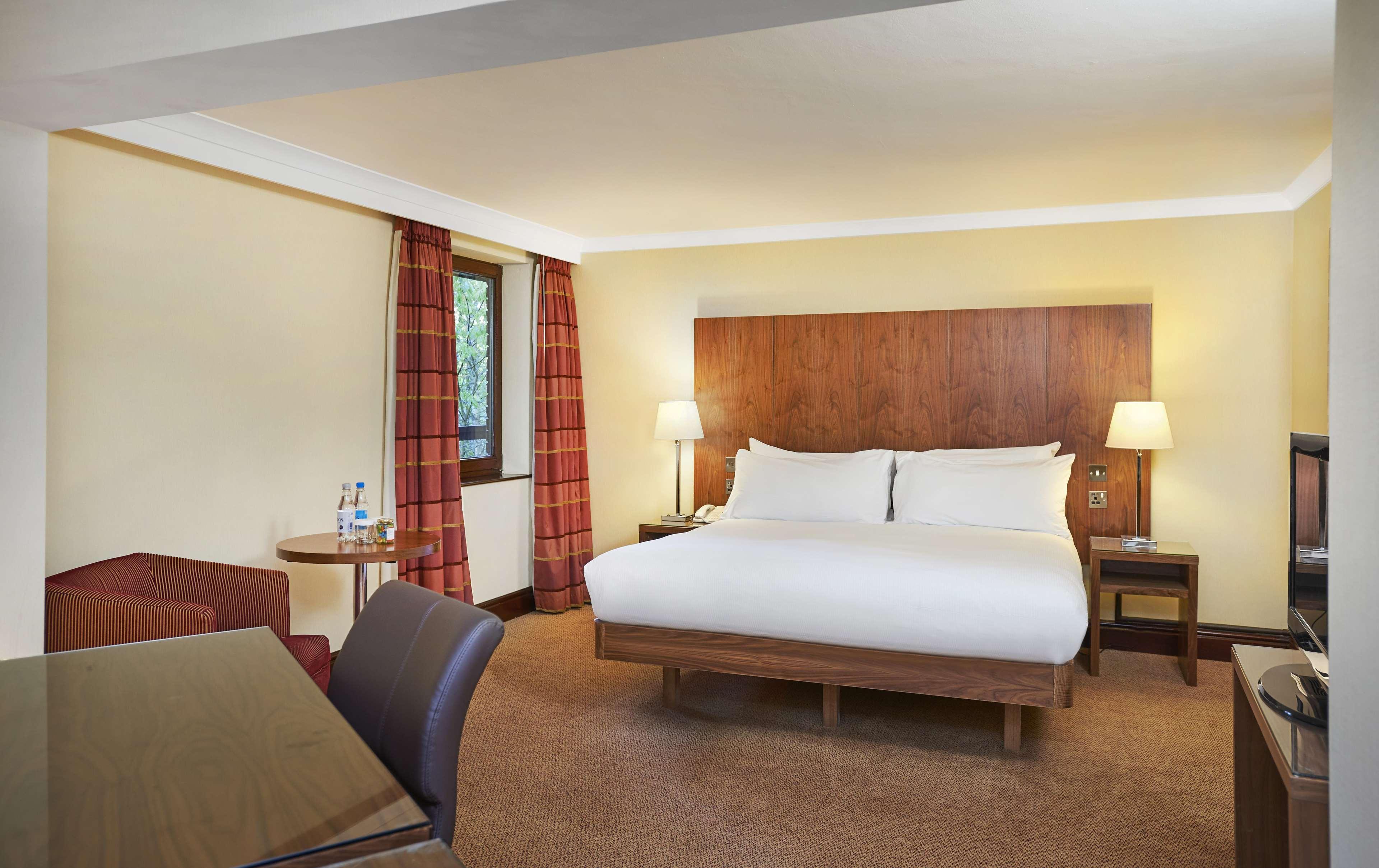 Doubletree By Hilton Southampton Hotel Exterior foto