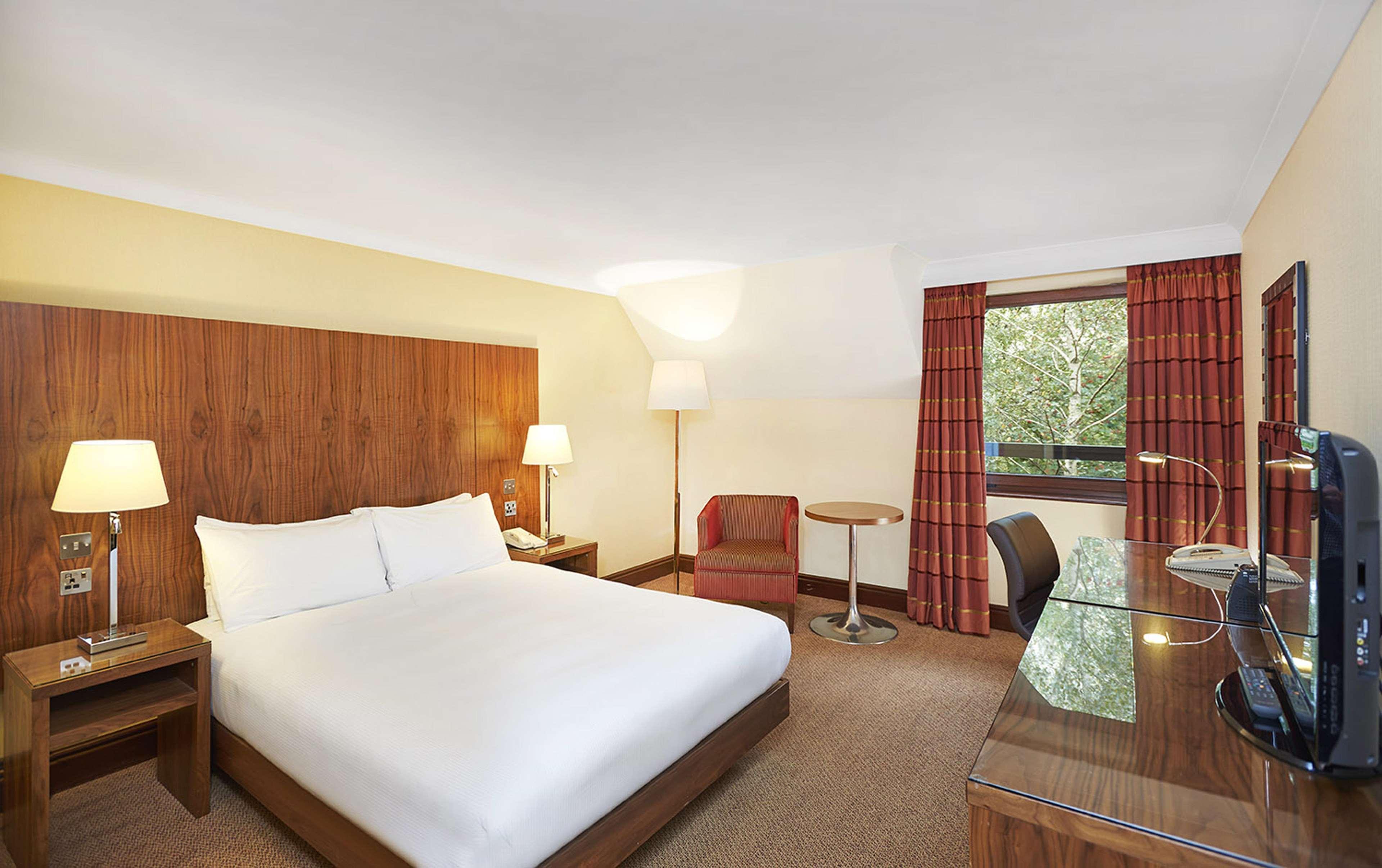 Doubletree By Hilton Southampton Hotel Exterior foto