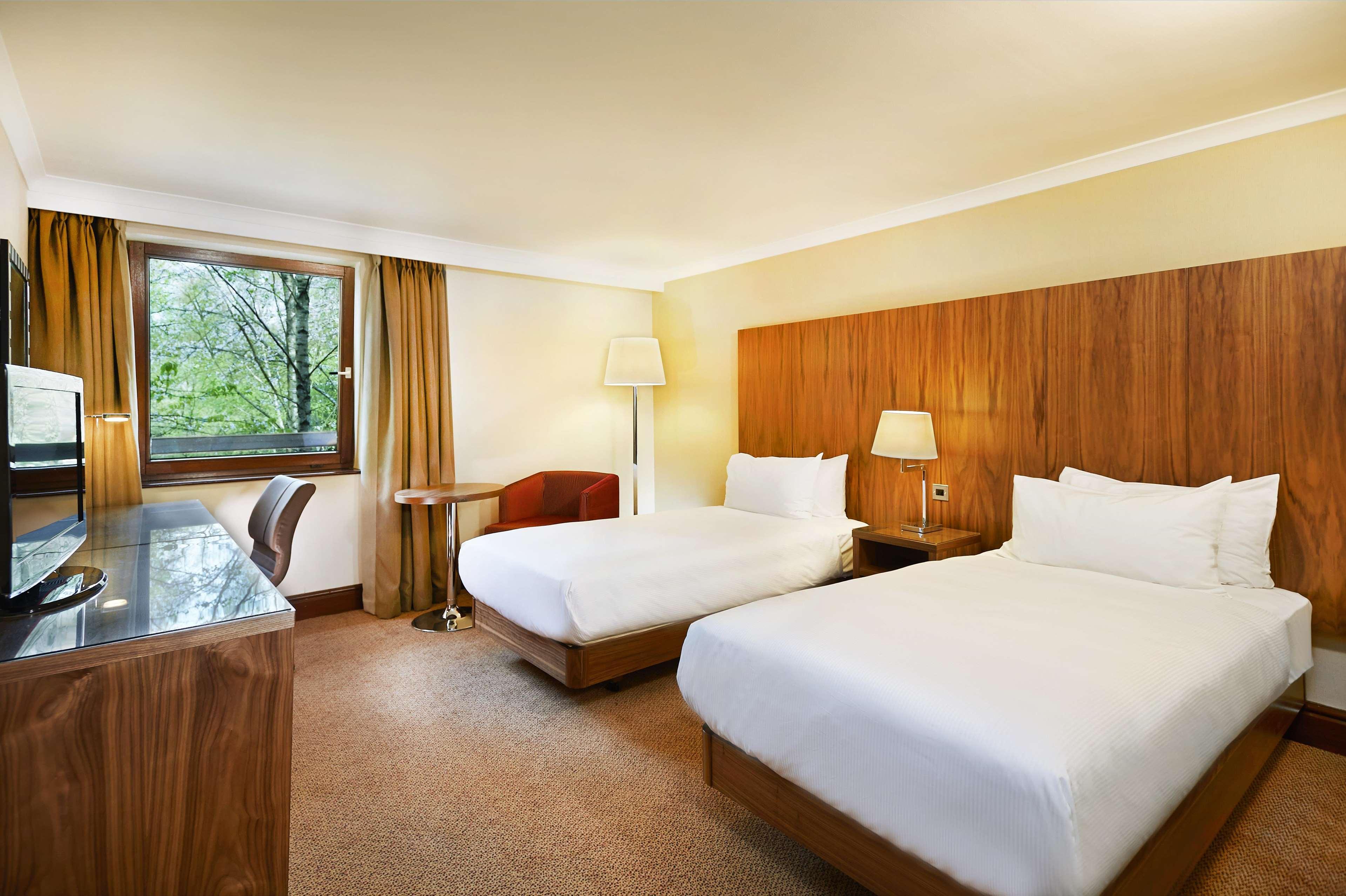 Doubletree By Hilton Southampton Hotel Exterior foto
