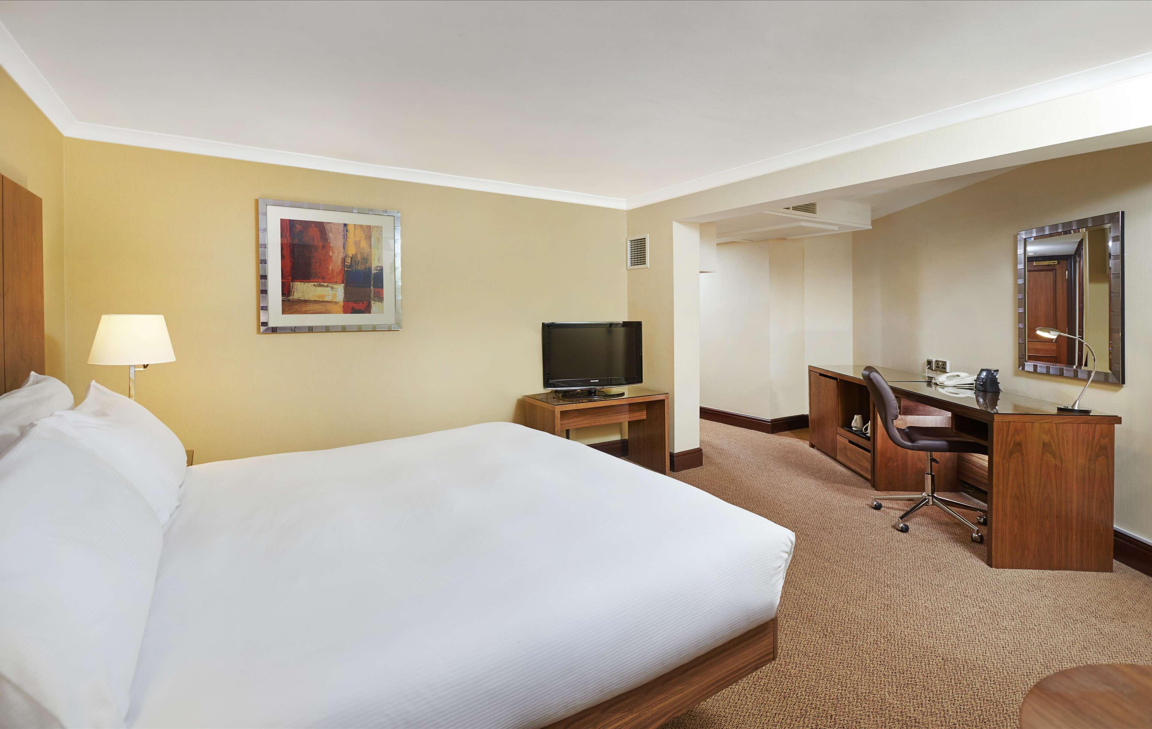 Doubletree By Hilton Southampton Hotel Exterior foto